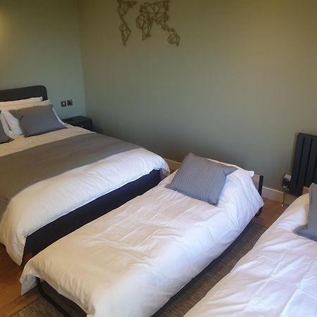 Open Acres Accommodation And Airport Parking Backwell Esterno foto