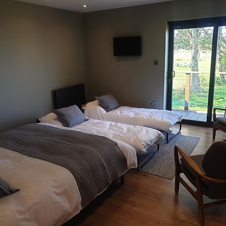 Open Acres Accommodation And Airport Parking Backwell Esterno foto