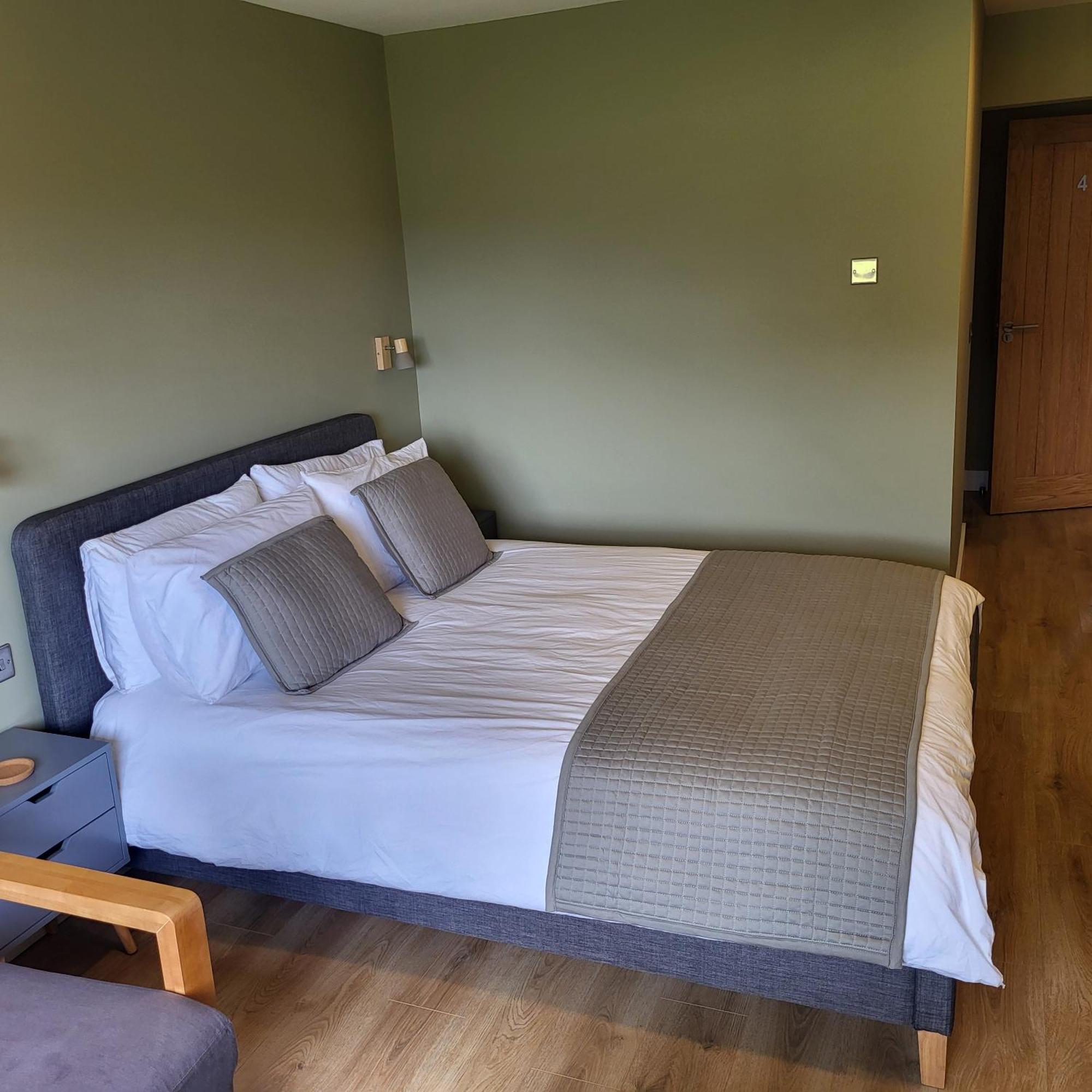 Open Acres Accommodation And Airport Parking Backwell Esterno foto